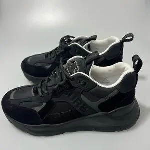 Burberry | Shoes | Burberry Sean Logo Lowtop Sneakers Black  display picture 1